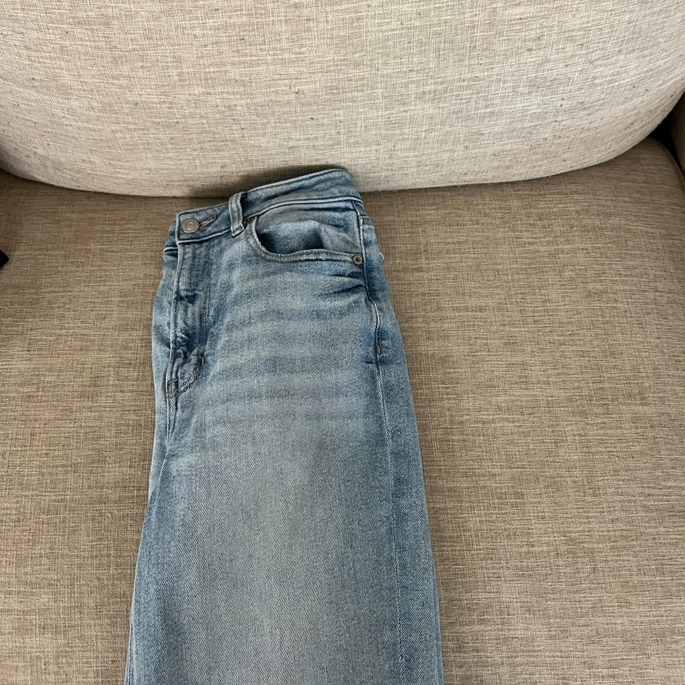 American Eagle Light Wash Jeans